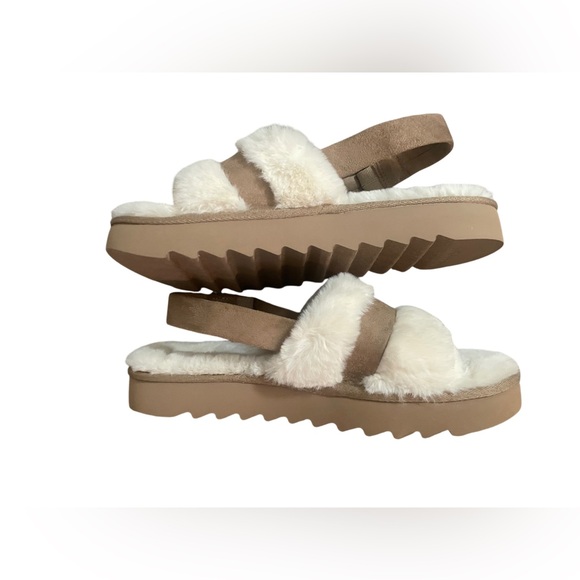 Koolaburra Shoes - UGG Koolaburra Slides Sandals Women’s US 9 Adjustable Fuzz’d Out Comfort Buckle